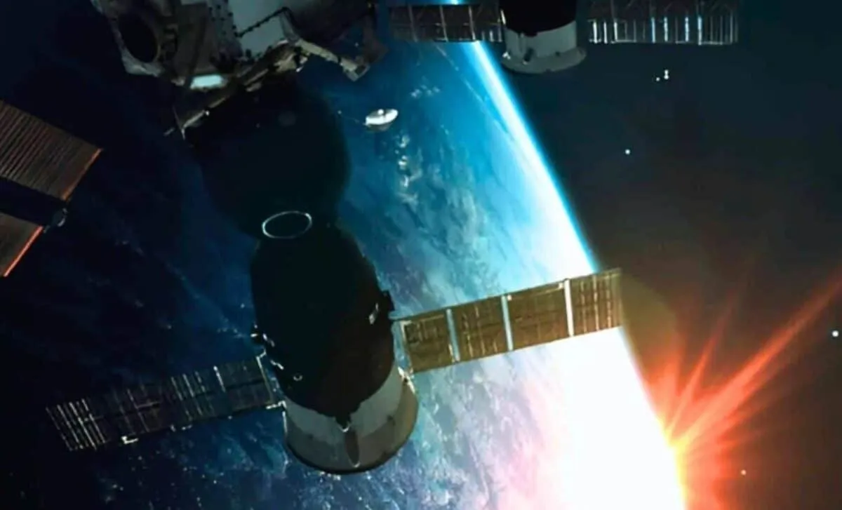 Neuer Schritt bei der Datenübertragung: Lichtstrahl vom Satelliten liefert Internet sehr effizient